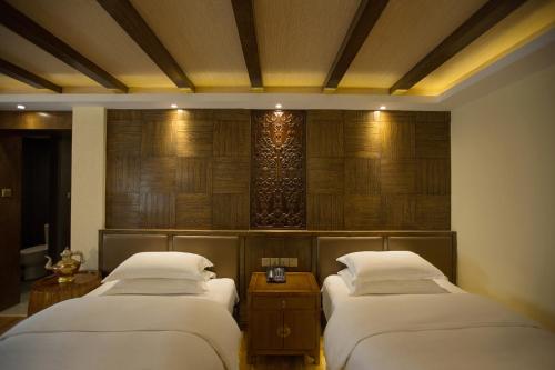 shangri la moon tibetan boutique hotel