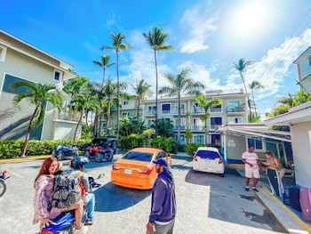 Ducassi Suites Studios Hotel Beach Club,,3 star