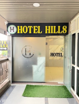 Hotel Hills,,3 star