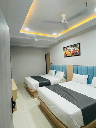 Hotel Hills,,3 star