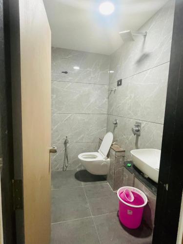 Hotel Hills,,3 star