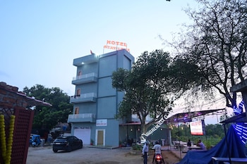 hotel stay leaf