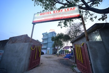 hotel stay leaf