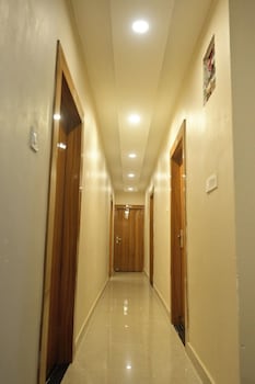 hotel stay leaf