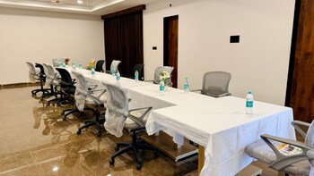 pheonix luxury inn hotel