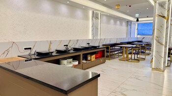 pheonix luxury inn hotel