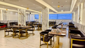 pheonix luxury inn hotel