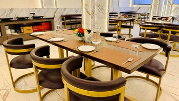 pheonix luxury inn hotel