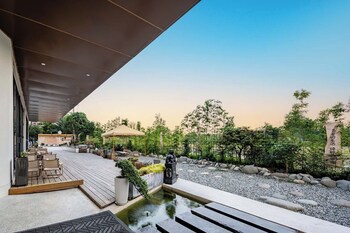 dujiangyan gongzuo private hotspring inn