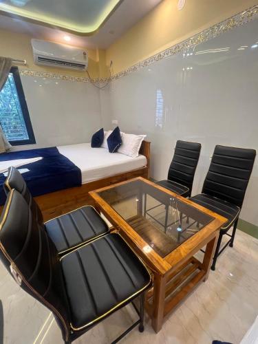 hotel raj