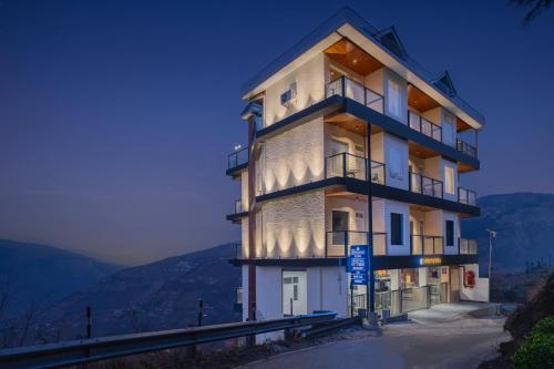 hotel mountain mirage