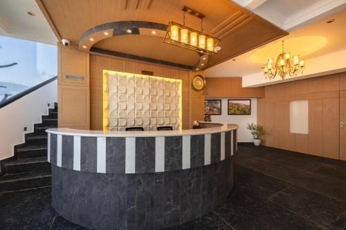 hotel mountain mirage