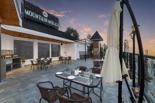 hotel mountain mirage