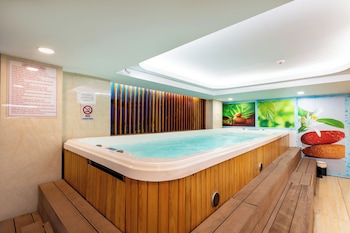 g8 diamond hotel saigon