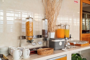 g8 diamond hotel saigon