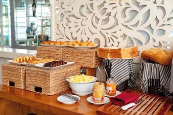 g8 diamond hotel saigon