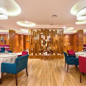 Ferdililly Hotel & Spa,,4 star