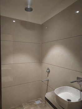 aceotel premier srinivasa ujjain