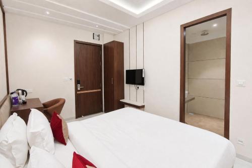 aceotel premier srinivasa ujjain