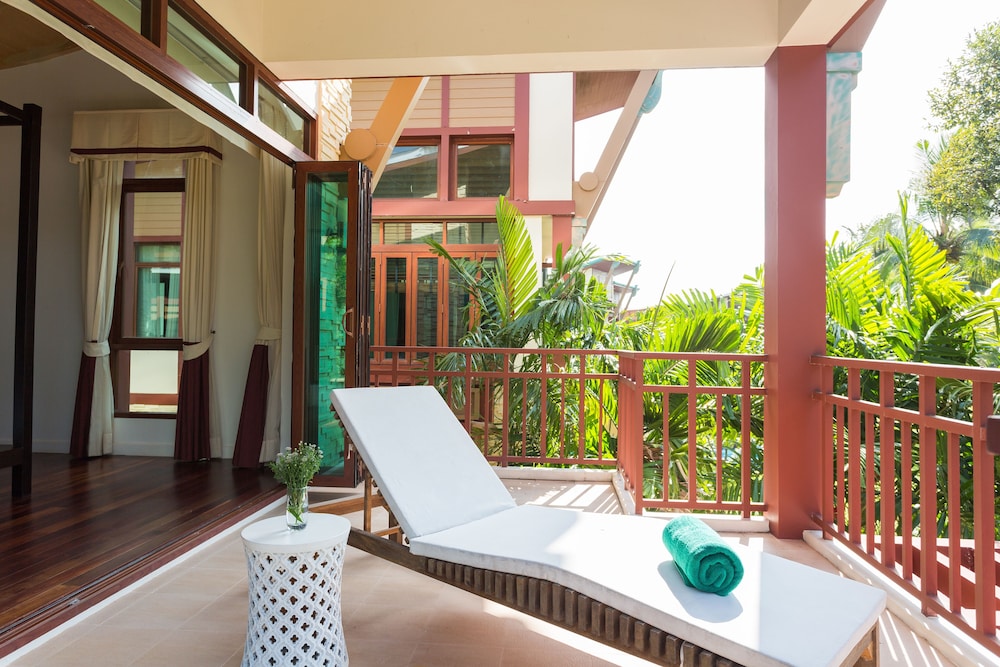amatapura beach villa 15