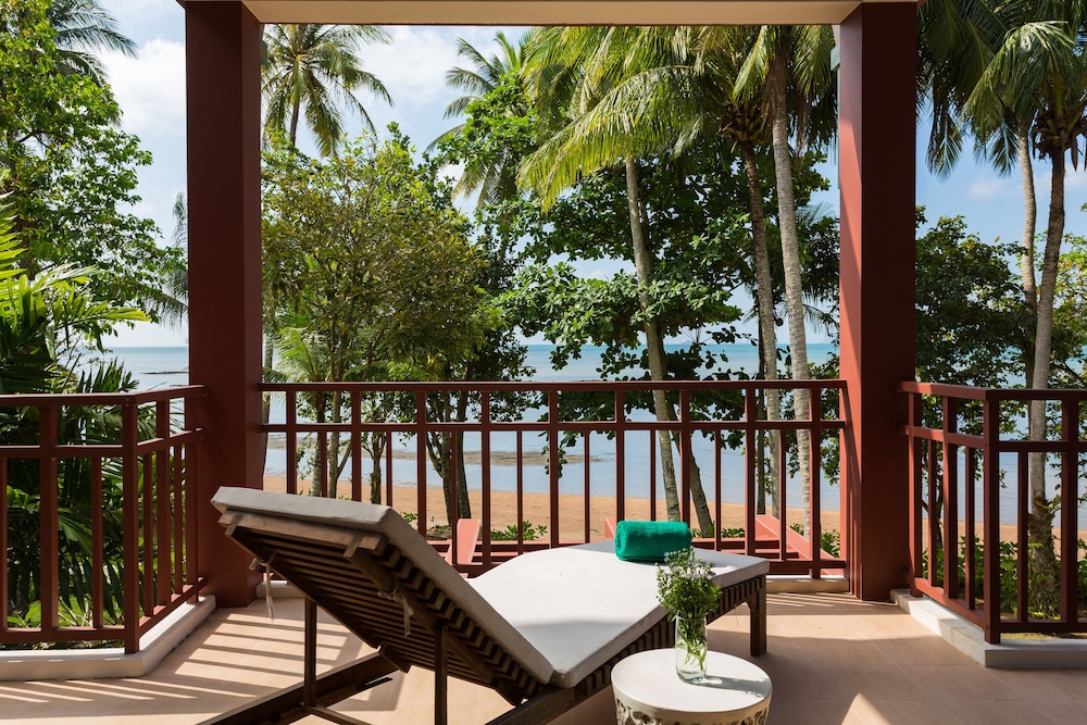 amatapura beach villa 15
