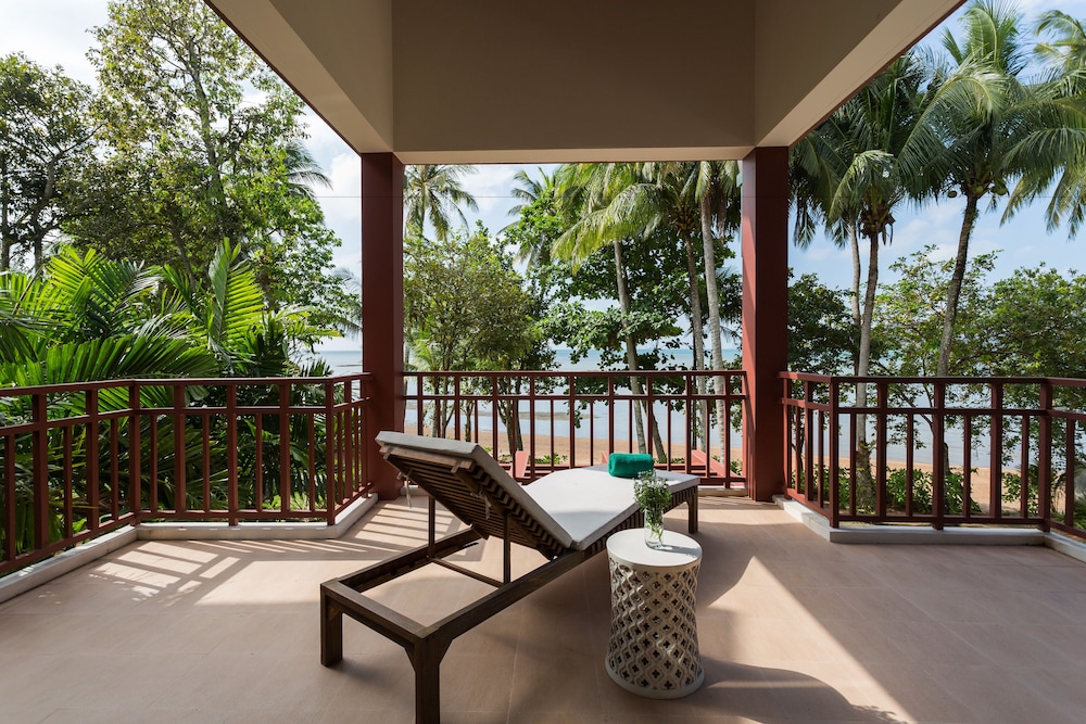 amatapura beach villa 15