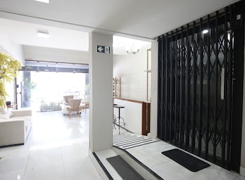 studio 68