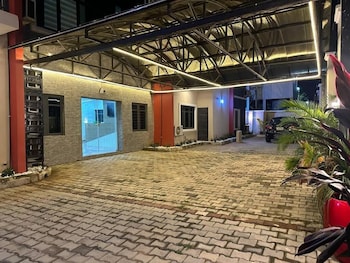 noble lite suites