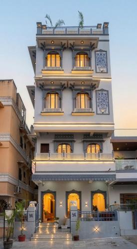 udaisa the luxury art
