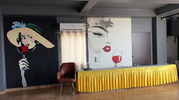 amber hotel and restaurant