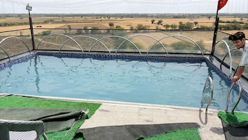 Amber Hotel & Restaurant,,3 star