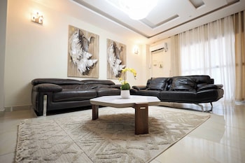 empire luxury hotel