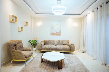 empire luxury hotel