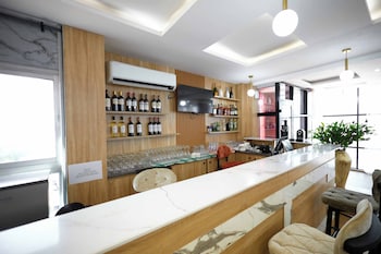 empire luxury hotel