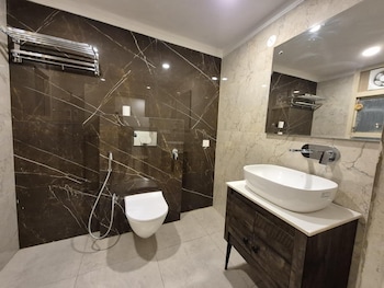 hotel diamond inn near delhi airport
