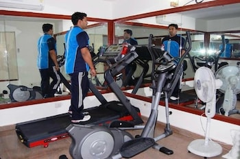hotel diamond inn near delhi airport