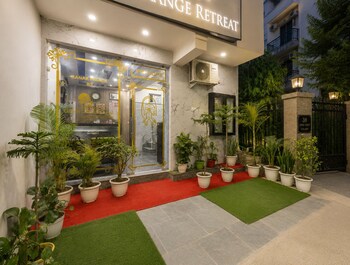 hotel orange retreat