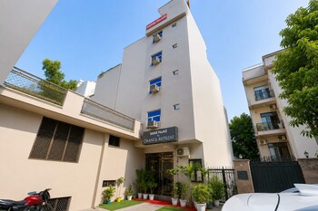 hotel orange retreat