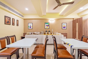 treebo golden stay electronic city