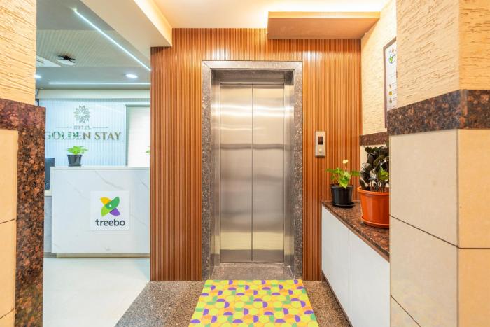 treebo golden stay electronic city