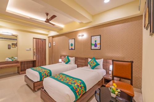 treebo golden stay electronic city