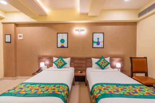 treebo golden stay electronic city