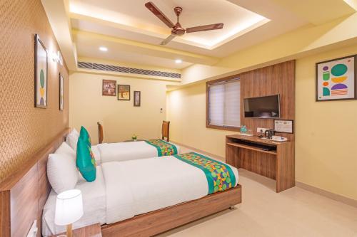 treebo golden stay electronic city