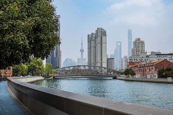 shanghai bund suhepan apartment