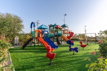 hotel altura chhatral