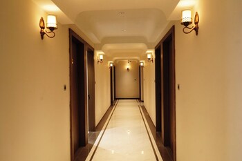 Hotel Leela Inn,,3 star