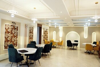 Hotel Leela Inn,,3 star