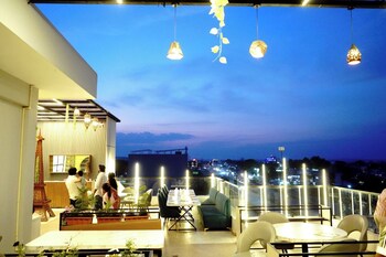 hotel leela inn