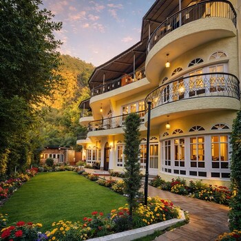heritage rose inn dal lake