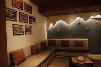 hotel subansiri
